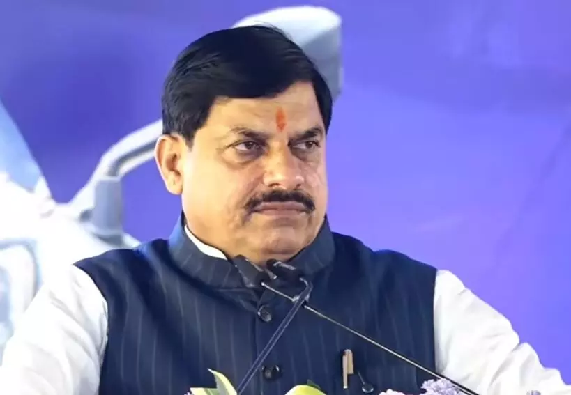 भोपाल में मुख्यमंत्री स्कूटी योजना अंतर्गत 7400 से अधिक मेधावी विद्यार्थियों को स्कूटी वितरण की, सीएम डॉ मोहन यादव ने की ई-स्कूटी की सवारी