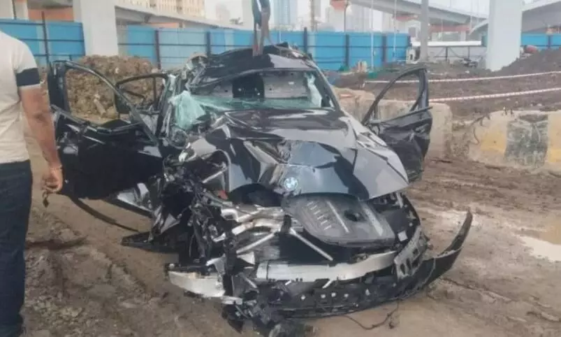 मुंबई में भीषण कार हादसा, फ्लाईओवर से नीचे गिरी तेज रफ्तार BMW, 3 की दर्दनाक मौत, देखें VIDEO मुंबई में भीषण कार हादसा, फ्लाईओवर से नीचे गिरी तेज रफ्तार BMW, 3 की दर्दनाक मौत, देखें VIDEO