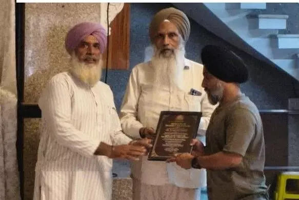 धार्मिक पुस्तकों के साथ प्रतियोगी परीक्षाओं की अध्ययन सामग्री उपलब्ध कराने का सुझाव, गुरु साहिब की सीख को व्यवहार में उतारने की जरूरत धार्मिक पुस्तकों के साथ प्रतियोगी परीक्षाओं की अध्ययन सामग्री उपलब्ध कराने का सुझाव, गुरु साहिब की सीख को व्यवहार में उतारने की जरूरत