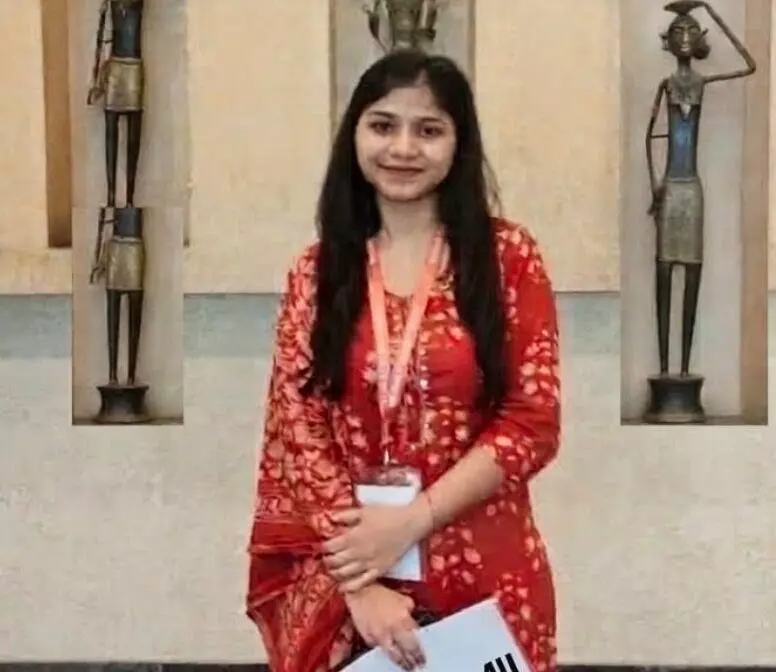 त्योंथर की बेटी प्रिया तिवारी ने बढ़ाया क्षेत्र का मान त्योंथर की बेटी प्रिया तिवारी ने बढ़ाया क्षेत्र का मान