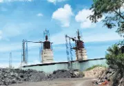 एक पखवाड़ा बीत चुका फिर भी नहीं कटी प्रदूषणकारी कारखानों की बिजली एक पखवाड़ा बीत चुका फिर भी नहीं कटी प्रदूषणकारी कारखानों की बिजली
