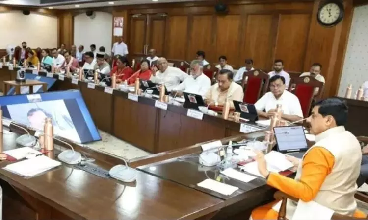 बसों से लेकर बिजली तक मोहन सरकार का बड़ा प्लान, कैबिनेट में कई फैसलों पर चर्चा बसों से लेकर बिजली तक मोहन सरकार का बड़ा प्लान, कैबिनेट में कई फैसलों पर चर्चा