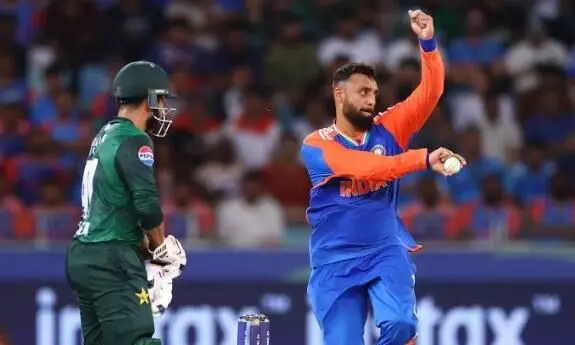 गेंदबाजों की रैंकिंग में हुआ बड़ा बदलाव, टॉप-5 से बाहर हुए वरुण चक्रवर्ती, ईशान किशन नंबर-1 बैटर