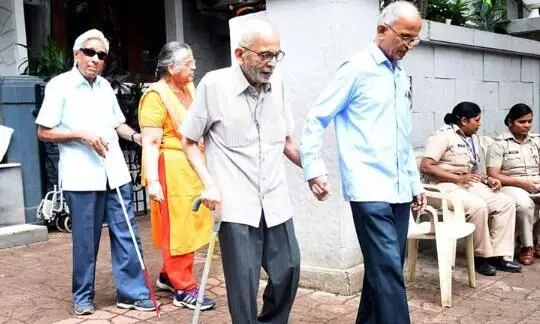 अब सीनियर सिटीजन, बीमार व नि:शक्त को थाने बुलाकर बयान नहीं लिये जा सकेंगे अब सीनियर सिटीजन, बीमार व नि:शक्त को थाने बुलाकर बयान नहीं लिये जा सकेंगे