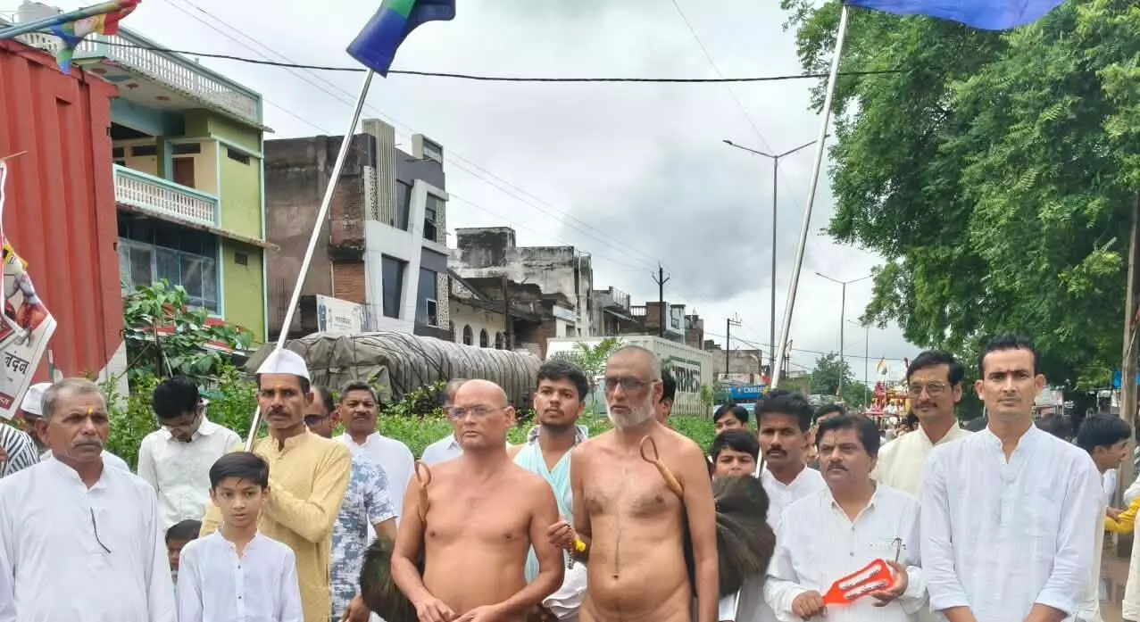 दशलक्षण पर्व के समापन पर निकली श्रीजी की शोभायात्रा