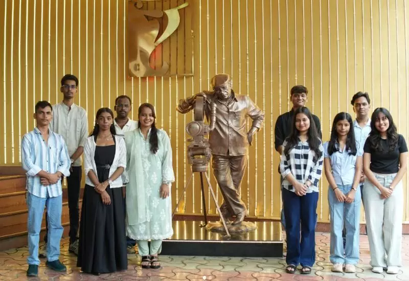 यश चोपड़ा फाउंडेशन में पहली बार रोबोटिक्स और एआई के छात्रों को भी मिली मदद यश चोपड़ा फाउंडेशन में पहली बार रोबोटिक्स और एआई के छात्रों को भी मिली मदद