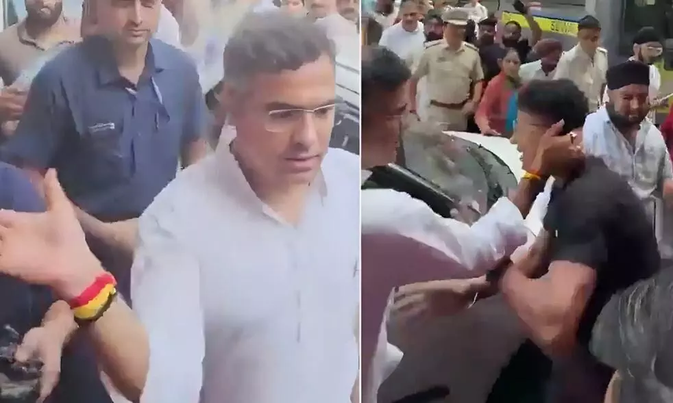 थप्पड़ कांड में फंसे मंत्री प्रवेश वर्मा! दिल्ली पुलिस ने शुरू की कानूनी कार्रवाई थप्पड़ कांड में फंसे मंत्री प्रवेश वर्मा! दिल्ली पुलिस ने शुरू की कानूनी कार्रवाई