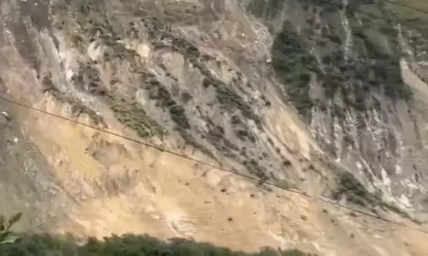 नेपाल में कुदरत का कहर! पहाड़ का बड़ा हिस्सा टूटकर कालीगंडकी नदी में समाया, 24 की मौत, 14 लापता