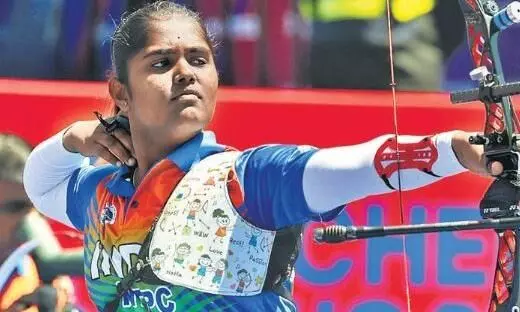 मां की प्रेरणा और पिता का साथ, भारत को गोल्ड दिलाने वाली 17 वर्षीय कुमकुम ने कहां से सीखे तीरंदाजी के गुर? मां की प्रेरणा और पिता का साथ, भारत को गोल्ड दिलाने वाली 17 वर्षीय कुमकुम ने कहां से सीखे तीरंदाजी के गुर?