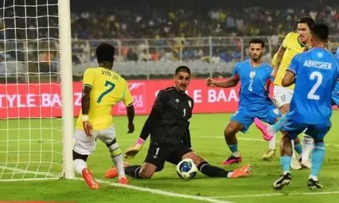 साल्ट लेक स्टेडियम में ब्राजील ने भारत को 4-0 से हराया, लीनो ने  किए 2 गोल, एस्टेवाओ-पेड्रो ने 1-1