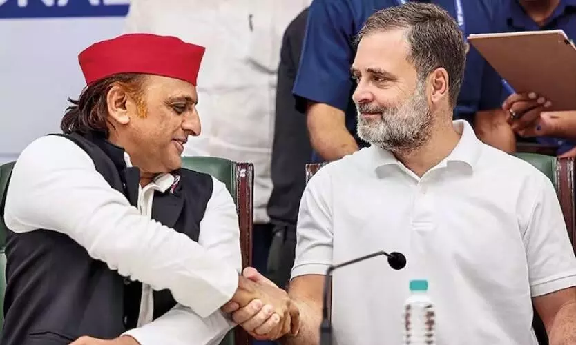चुनाव से पहले सपा-कांग्रेस में बढ़ी खींचतान! अखिलेश यादव बोले- ‘सीट नहीं, गठबंधन की जीत जरूरी’, BJP ने भी साधा निशाना
