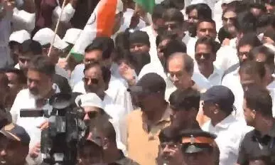 चुनाव आयोग के खिलाफ एक साथ निकला ठाकरे बंधुओं का विरोध मार्च, उद्धव-राज ठाकरे का शक्ति प्रदर्शन, शिवसेना ने कहा मजबूरी का पुनर्मिलन