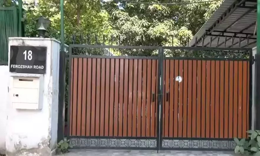 VIP इलाके में सांसद के घर चोरी, चोरों ने जरूरी सामान ही नहीं गटर का ढक्कन भी नहीं छोड़ा