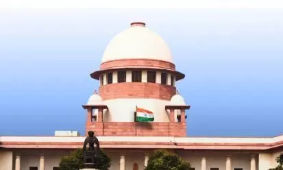 SIR में फॉर्म-6 बदलाव पर SC ने कसा शिकंजा, EC से तलब किया पूरा रिकॉर्ड SIR में फॉर्म-6 बदलाव पर SC ने कसा शिकंजा, EC से तलब किया पूरा रिकॉर्ड