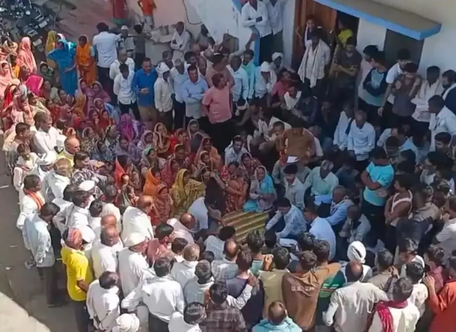 भुली जलाशयः सर्वे का विरोध जारी, ग्रामीणों के विरोध के बाद राजस्व टीम लौटी भुली जलाशयः सर्वे का विरोध जारी, ग्रामीणों के विरोध के बाद राजस्व टीम लौटी