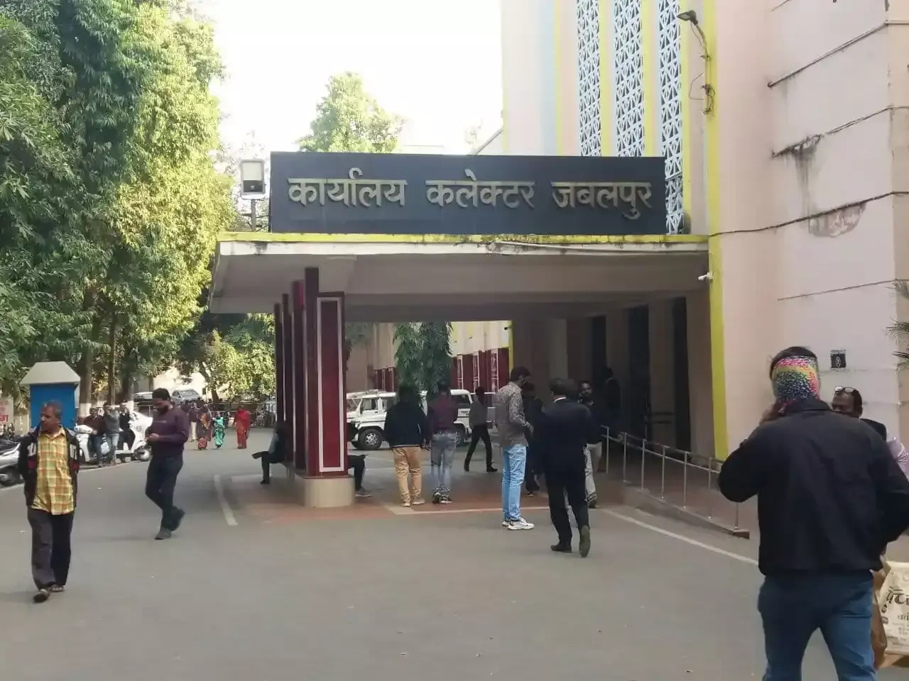 कलेक्ट्रेट में लंबे समय से पदस्थ लिपिकों के तबादलें कलेक्ट्रेट में लंबे समय से पदस्थ लिपिकों के तबादलें