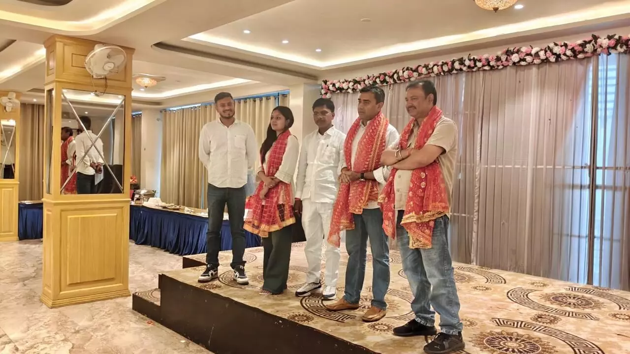 विकसित भारत संकल्प यात्रा के तहत झारखंड के युवा इन्फ्लुएंसर्स की टीम रीवा पहुंची विकसित भारत संकल्प यात्रा के तहत झारखंड के युवा इन्फ्लुएंसर्स की टीम रीवा पहुंची