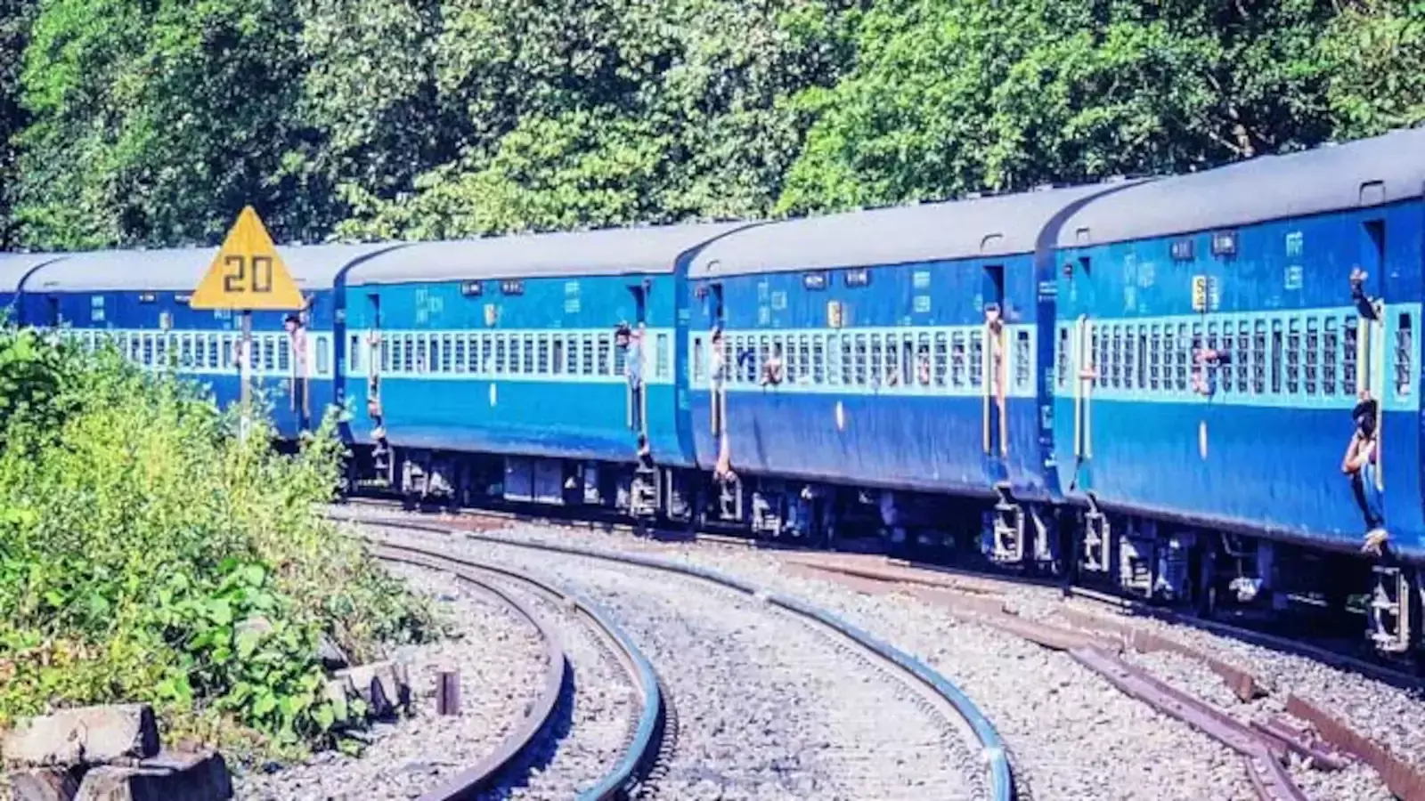 झारसुगुड़ा में रीमॉडलिंग कार्य के कारण नागपुर मंडल से होकर गुजरने वाली कुछ ट्रेनें प्रभावित झारसुगुड़ा में रीमॉडलिंग कार्य के कारण नागपुर मंडल से होकर गुजरने वाली कुछ ट्रेनें प्रभावित