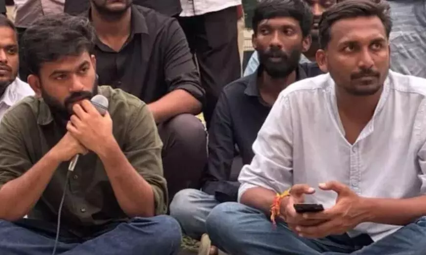 कॉपरेट की नौकरी छोड़ AAP से जुड़े, दिपके के हिरासत में लिए जाने के बाद संभाल रहे CJP की कमान, जानें कौन हैं अजिंक्य शिंदे? कॉपरेट की नौकरी छोड़ AAP से जुड़े, दिपके के हिरासत में लिए जाने के बाद संभाल रहे CJP की कमान, जानें कौन हैं अजिंक्य शिंदे?