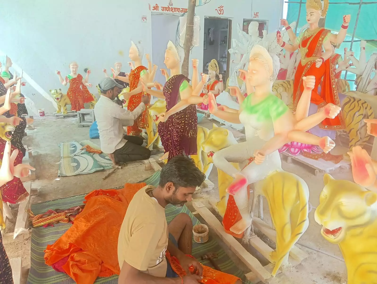 पंडालों में रविवार को विराजेंगी मां दुर्गा, 11 अक्टूबर से शुरू होगी शारदेय नवरात्रि पंडालों में रविवार को विराजेंगी मां दुर्गा, 11 अक्टूबर से शुरू होगी शारदेय नवरात्रि