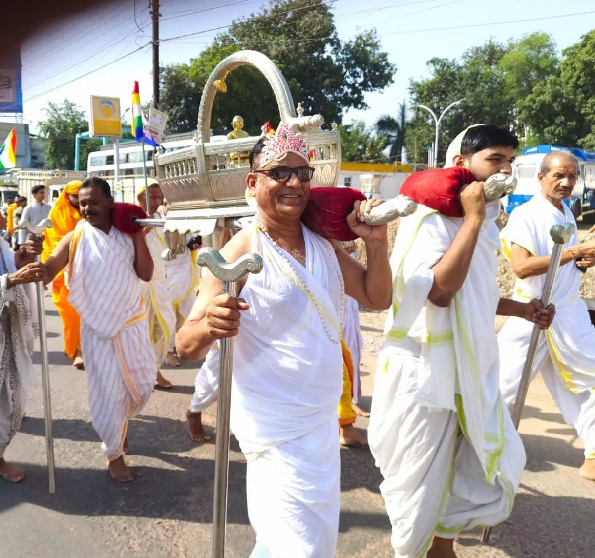 सिद्धचक्र महामंडल विधान से नगर में हुई अनूठी धर्म प्रभावना. सिद्धचक्र महामंडल विधान से नगर में हुई अनूठी धर्म प्रभावना.