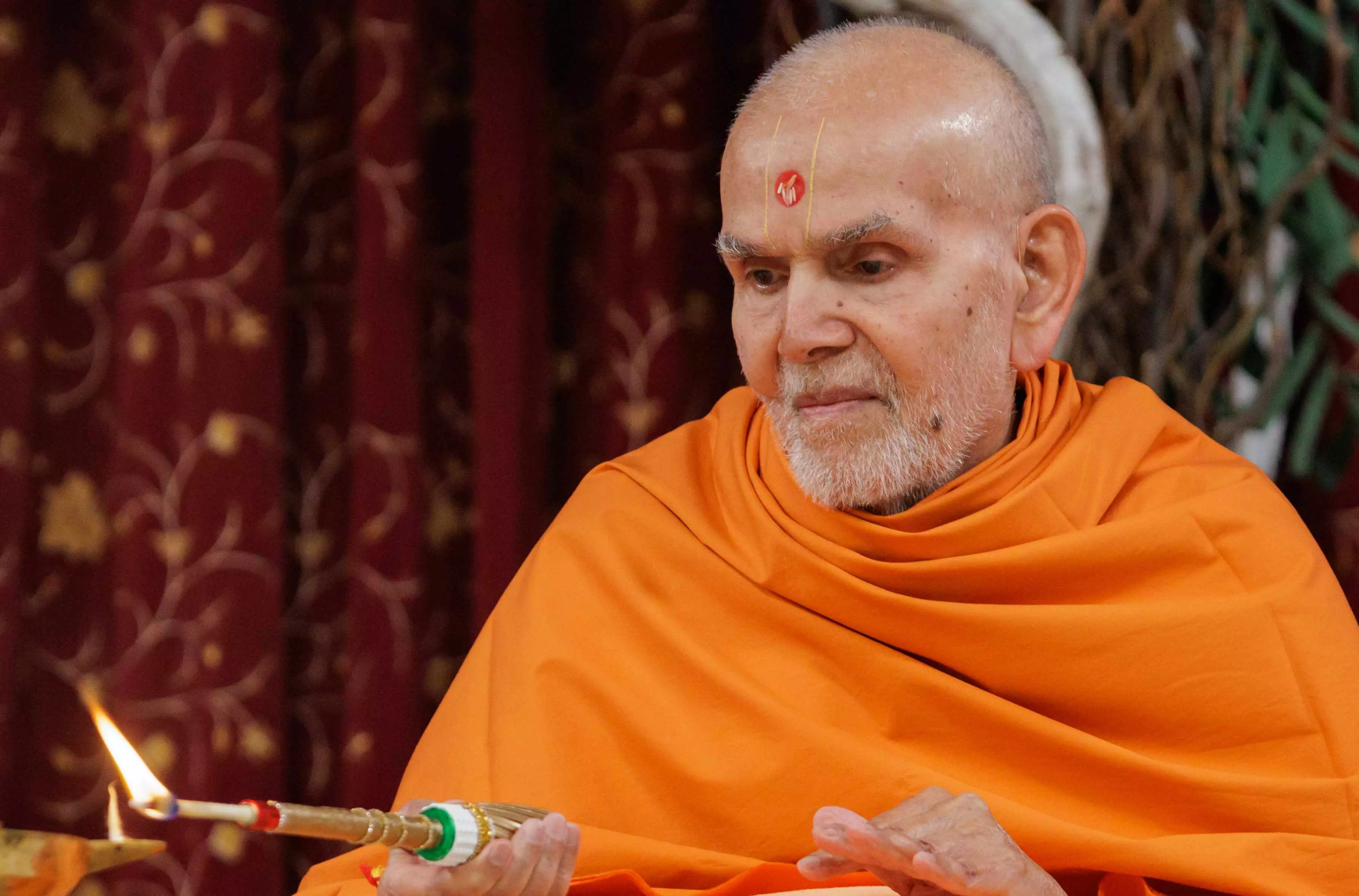 लंदन में संस्कृत शिक्षा को मिली नई उड़ान, महंत स्वामी महाराज ने अक्षर-पुरुषोत्तम संस्कृत पाठशाला का किया उद्घाटन