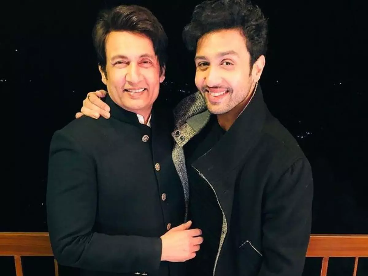 बड़े बेटे की मौत, छोटे बेटे अध्ययन और कंगना के विवादित अफेयर के बीच डिप्रेशन से गुजरा शेखर सुमन का परिवार, कैसे बने सपोर्ट सिस्टम? बड़े बेटे की मौत, छोटे बेटे अध्ययन और कंगना के विवादित अफेयर के बीच डिप्रेशन से गुजरा शेखर सुमन का परिवार, कैसे बने सपोर्ट सिस्टम?