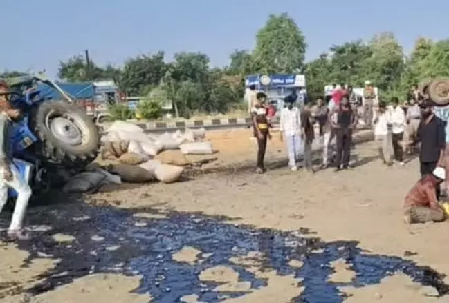 पेंटीनाका चौराहे के चारों तरफ के मार्गों पर सड़क के धुर्रे उड़े