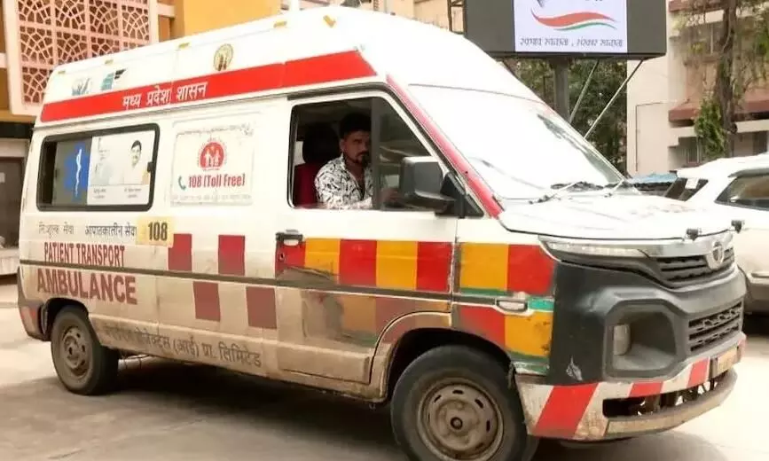 108 एम्बुलेंस चलाने वाली कंपनी को 948 करोड़ भुगतान करने पर लोकायुक्त ने प्रमुख सचिव और एनएचएम से मांगा जवाब