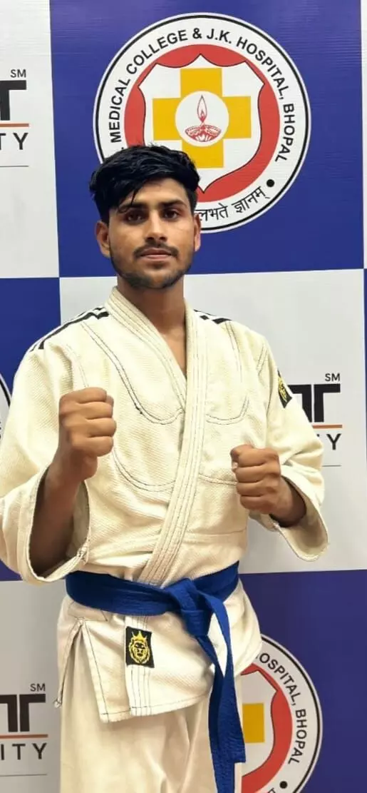 एसजीएसयू के विद्यार्थी निवेदन गुर्जर का विश्व सैम्बो चैंपियनशिप 2026 के लिए चयन, उज्बेकिस्तान में दिखाएंगे दमखम