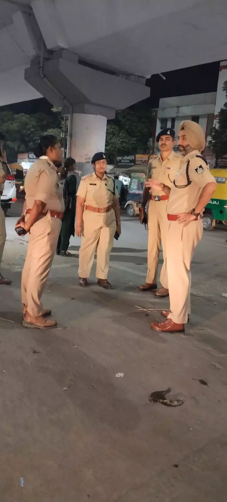 नवरात्रि पर्व के मद्देनजर पुलिस अलर्ट