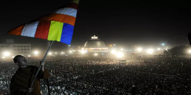 धम्म चक्र प्रवर्तन दिन पर यात्रियों को राहत, अजनी स्टेशन पर 14 ट्रेनों का होगा अस्थायी ठहराव धम्म चक्र प्रवर्तन दिन पर यात्रियों को राहत, अजनी स्टेशन पर 14 ट्रेनों का होगा अस्थायी ठहराव