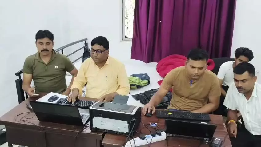 जल संसाधन विभाग का बाबू 4 हजार रुपए की रिश्वत लेते गिरफ्तार जल संसाधन विभाग का बाबू 4 हजार रुपए की रिश्वत लेते गिरफ्तार