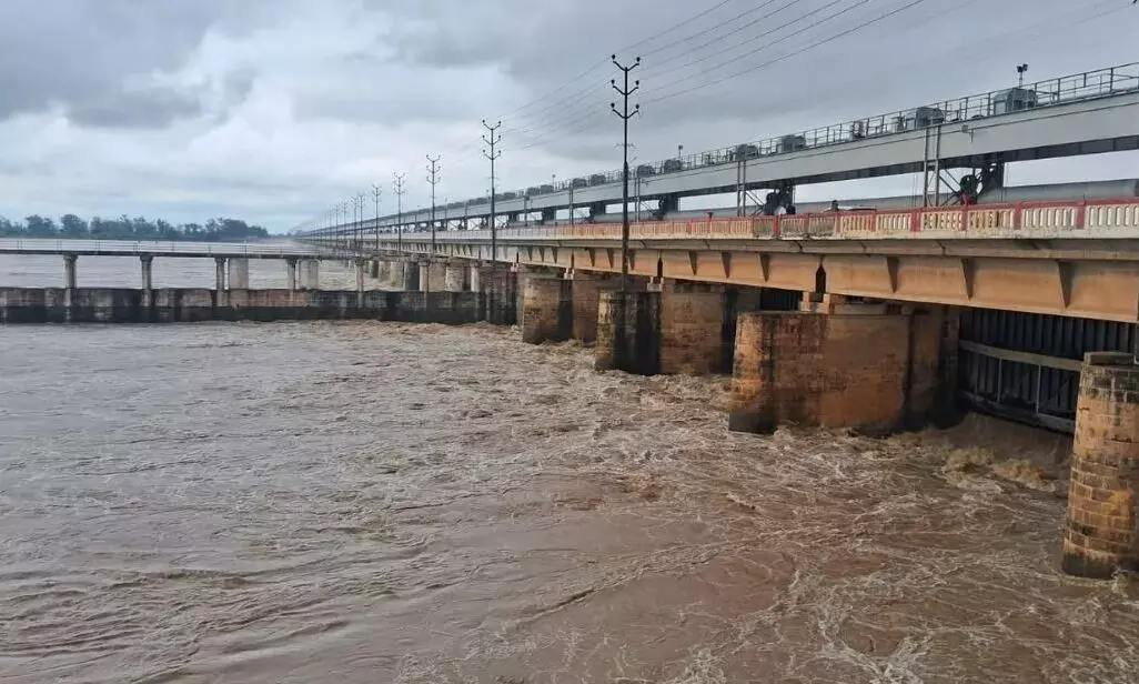 सोन नदी की लहरों ने निगल ली 4 जिंदगियां, टूट पड़ा दुखों का पहाड़, खत्म हुईं परिवार की खुशियां