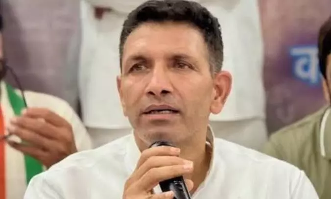 2 घंटे मिल रही बिजली, कटौती से किसान और जनता परेशान- कांग्रेस 2 घंटे मिल रही बिजली, कटौती से किसान और जनता परेशान- कांग्रेस