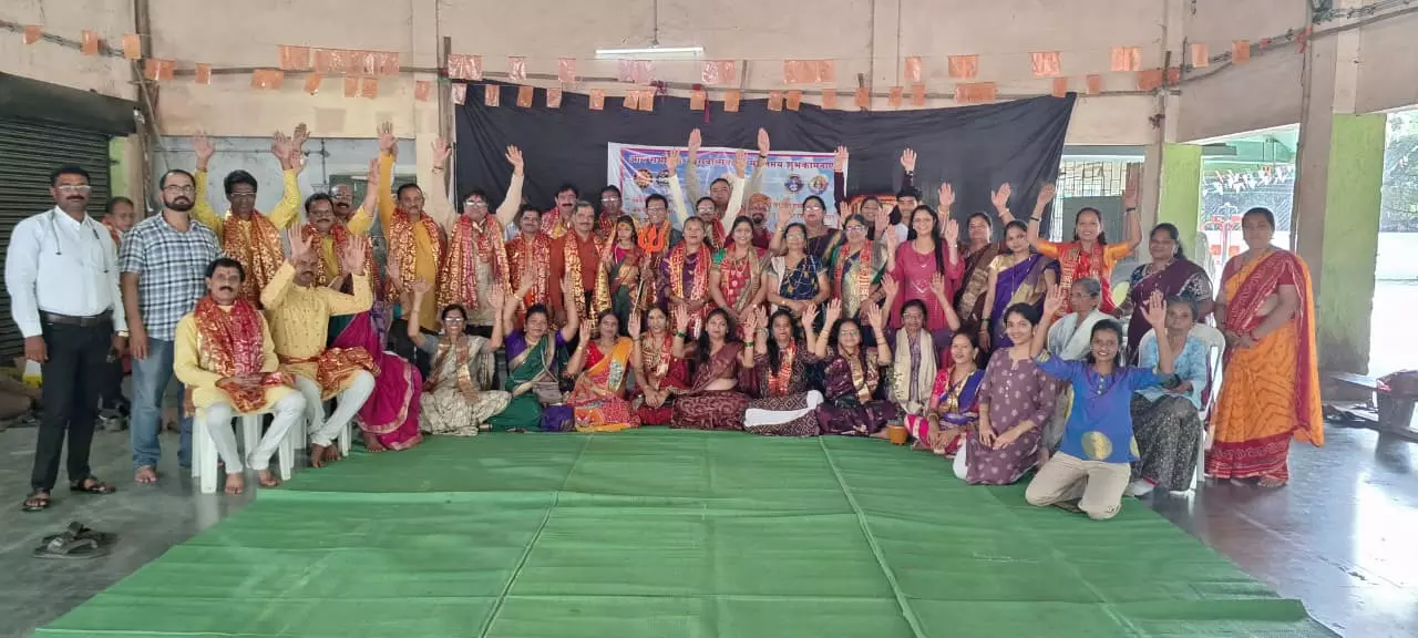 माताओं का हुआ सम्मान तो छलक उठे खुशी के आंसू, मातृशक्ति को वंदन सत्र में रिश्ते सहेजने का अनोखा संदेश माताओं का हुआ सम्मान तो छलक उठे खुशी के आंसू, मातृशक्ति को वंदन सत्र में रिश्ते सहेजने का अनोखा संदेश