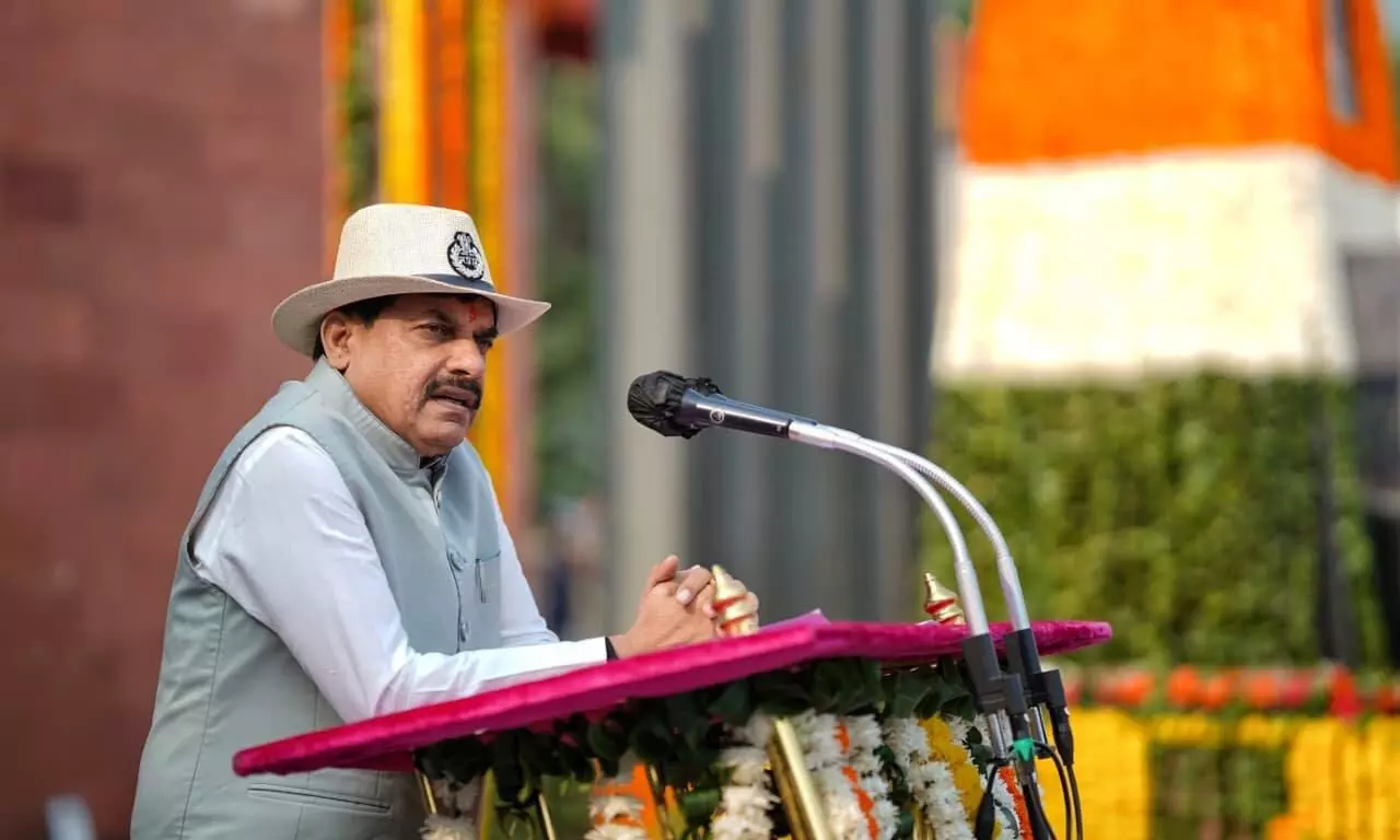पुलिस स्मृति दिवस: CM डॉ मोहन यादव ने शहीद पुलिसकर्मियों को दी श्रद्धांजलि, पुलिस परिजनों के लिए किया बड़ा ऐलान | CM Dr. Mohan Yadav pays tribute to martyred police ...