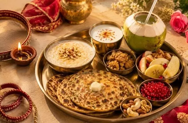 यहां जानें करवाचौथ व्रत से पहले क्या खाएं और क्या नहीं? इस एक गलती से दिनभर हो सकती है परेशानी