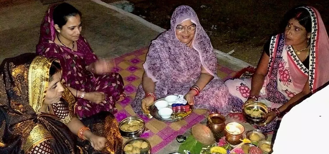 शरद पूर्णिमा पर महिलाओं-युवतियों ने रखा उपवास,