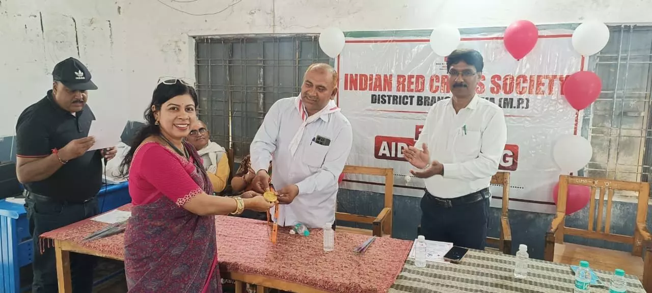 आठ दिवसीय रेडक्रॉस प्रशिक्षण शिविर का समापन
