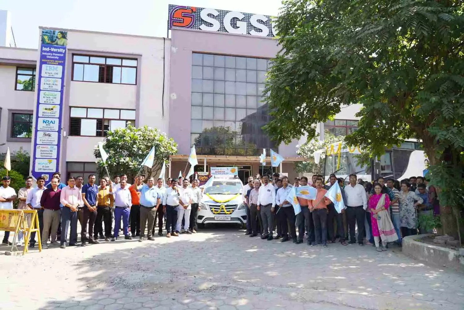 स्कोप ग्लोबल स्किल्स यूनिवर्सिटी से AISECT कौशल विकास यात्रा–2026 का फ्लैग ऑफ, युवाओं को फ्यूचर स्किल्स और करियर काउंसलिंग से जोड़ने की पहल