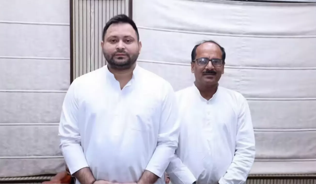 34 घंटे की मतगणना के बाद पलटा दरभंगा स्नातक सीट का नतीजा, RJD के अनिल झा ने BJP के सर्वेश कुमार को हराया